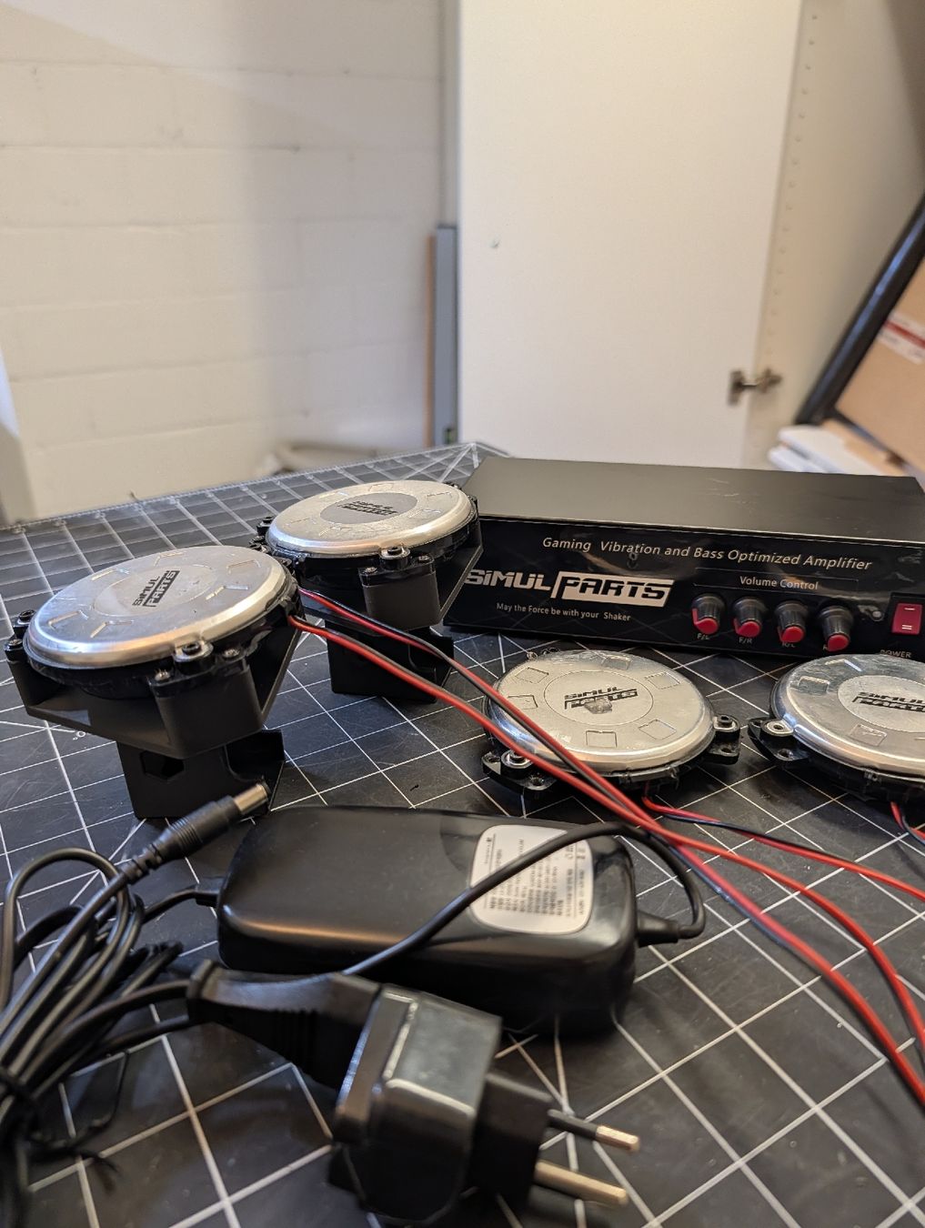 Casse acustiche: 4 channel bass shaker  – Usato da Zürich venduto da gil_5rkk 1