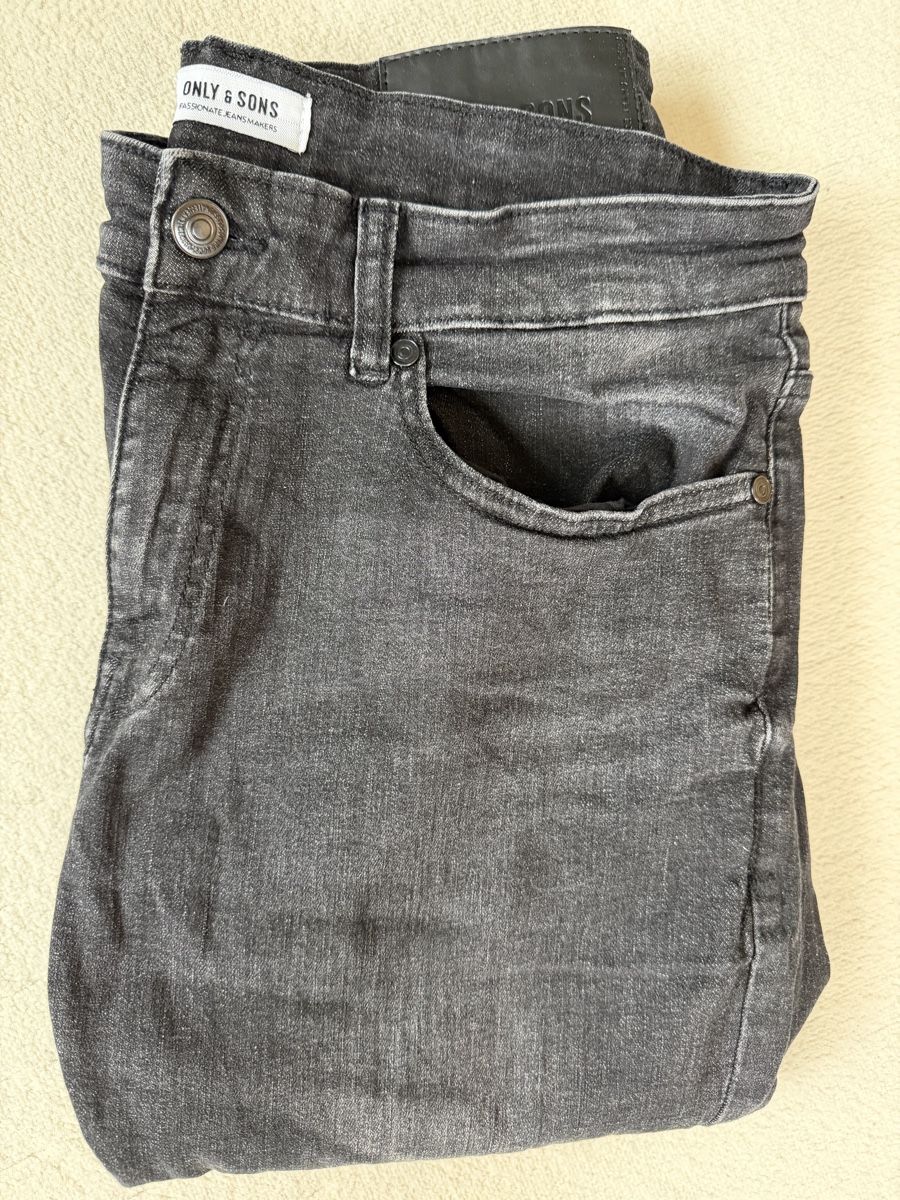 Only Jeans: Only & Sons, regular fit, schwarz denim, W31L34 – Usato da Würenlingen venduto da Sarasota03