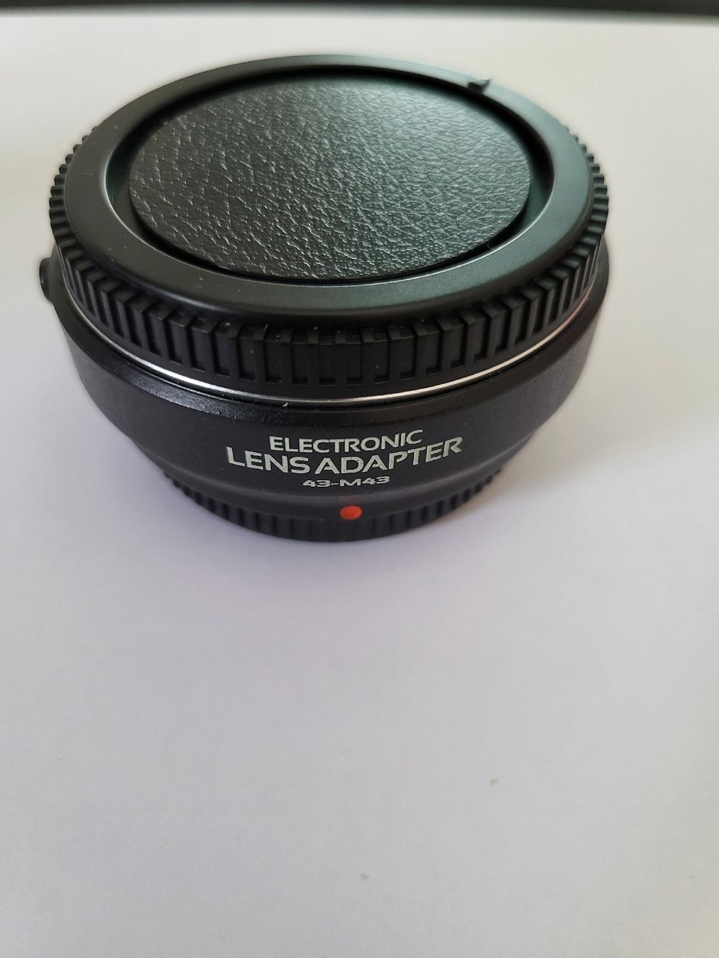 Convertitori: Electronic Lens Adapter 43–M43 mit Deckeln #15 – Usato da Dachsen venduto da MacheSache 1