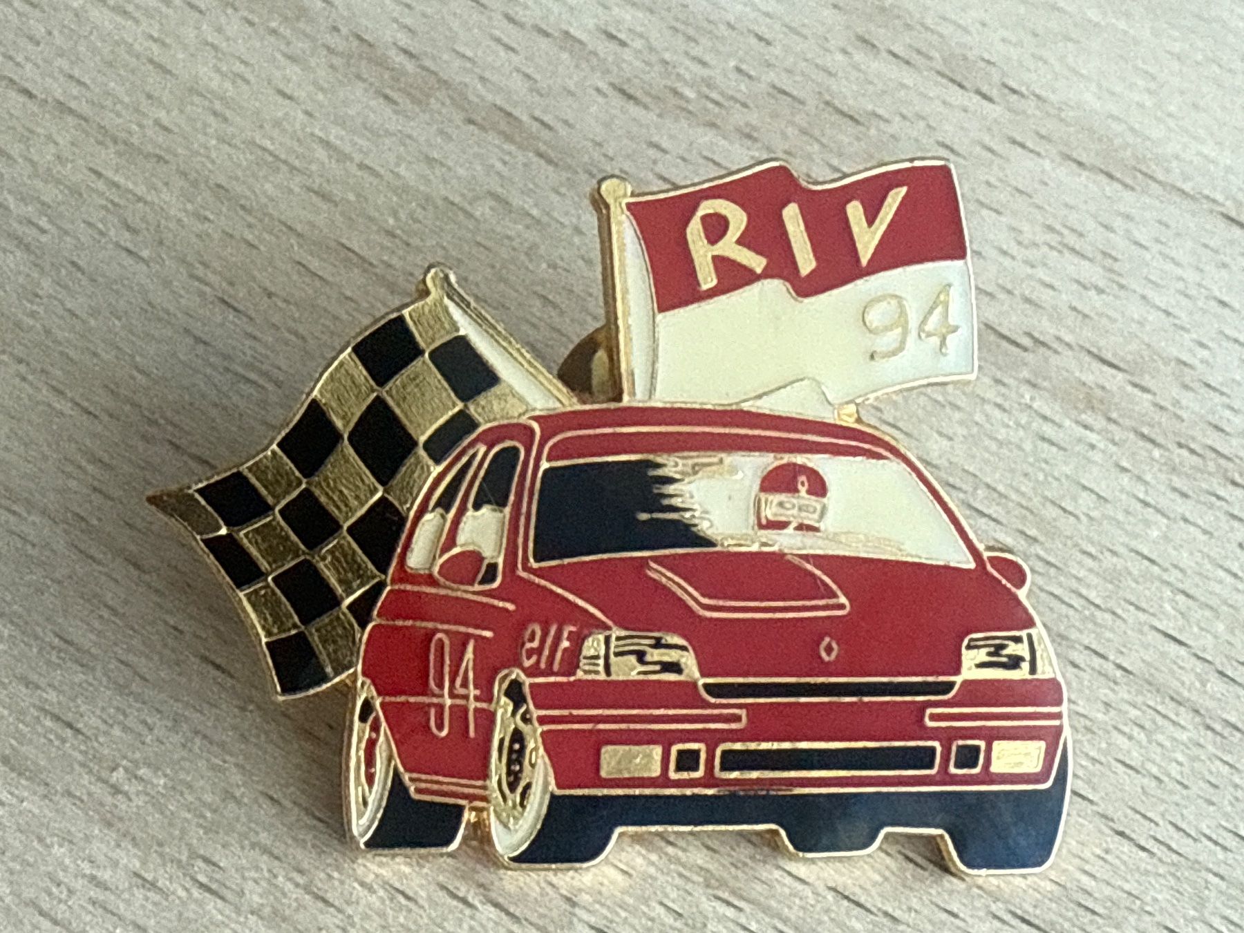 Renault Placchette & Badge: Pin Renault Clio RIV 94 – Usato da Glattbrugg venduto da Schweigmatt