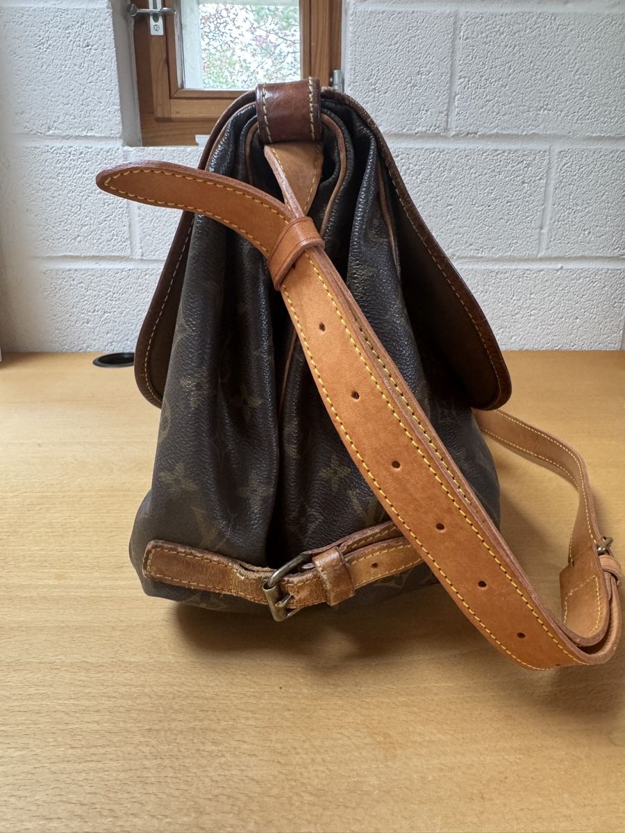 Louis Vuitton Taschen: Louis Vuitton Saumur Vintage Monogram canvas Tasche – Gebraucht aus Liestal von sha_92sb 2