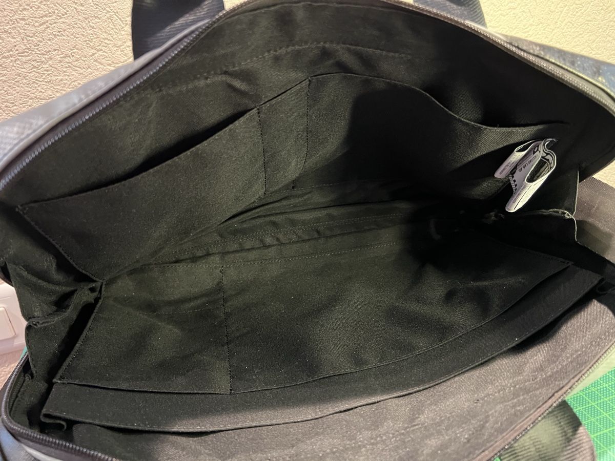 Borse: Freitag Tasche ROY Laptop Tasche neuwertig – Nuovo (secondo la descrizione) da Reiden venduto da HerrJacques 4