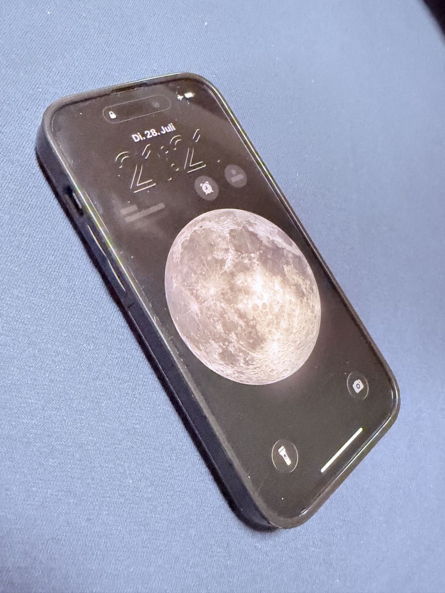 Apple Telefoni cellulari / Smartphones: iPhone 14 Pro inkl. Hülle schwarz mit Kartenfach – Usato da Zürich venduto da jul_j8jb