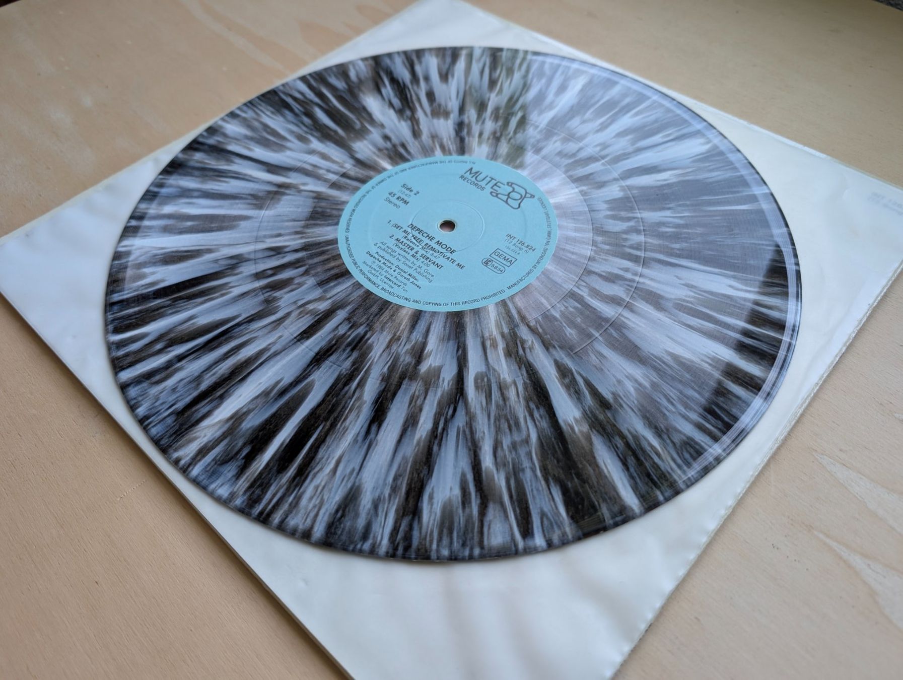 Dischi in vinile: Depeche Mode – Master And Servant  D 84   Grey Marbled – Usato da Ebikon venduto da kisuM 6
