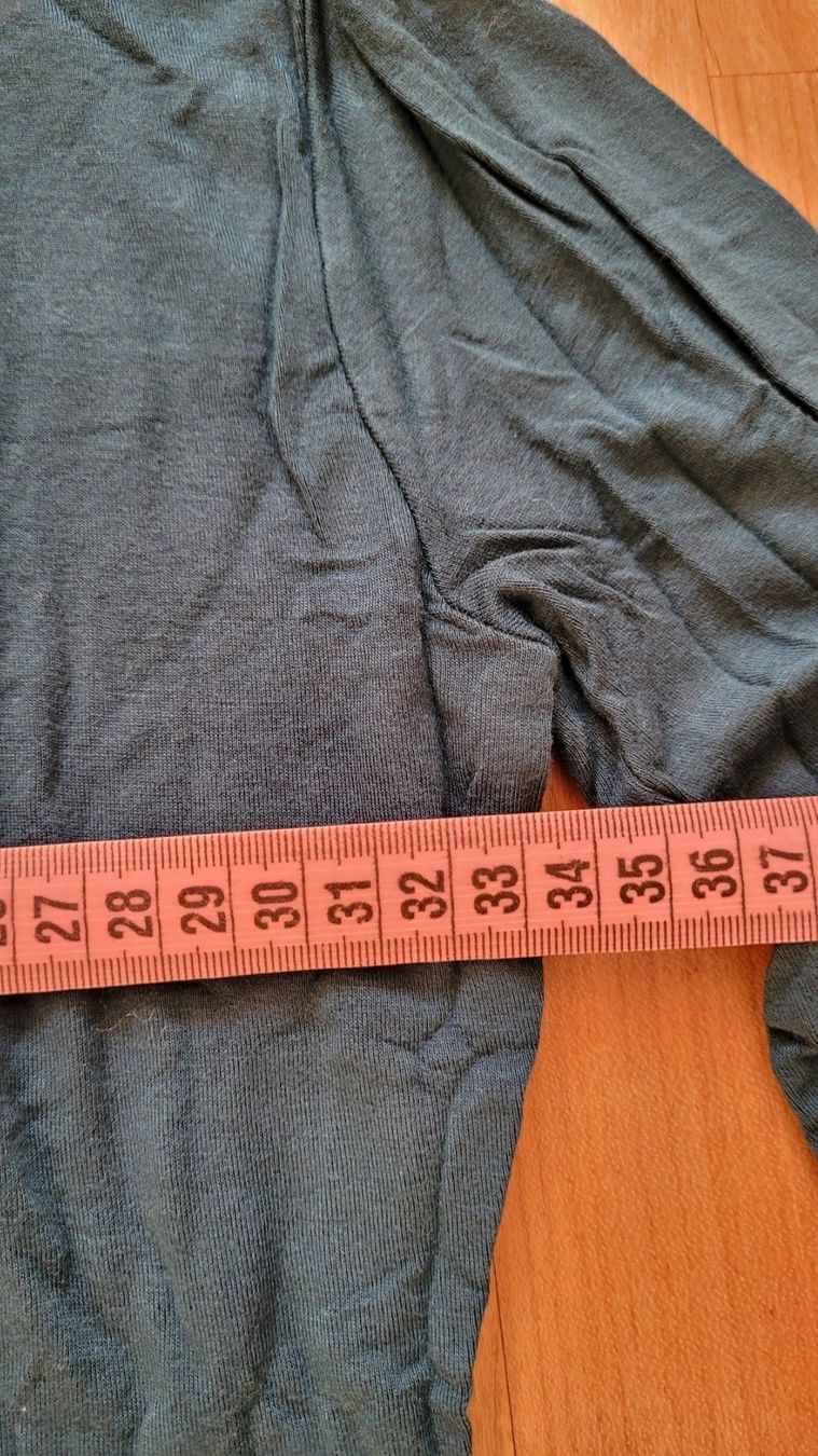T-shirt: T-Shirt  mit langen Ärmeln, Gr. S – Usato da Aeugst am Albis venduto da Slniecko 4