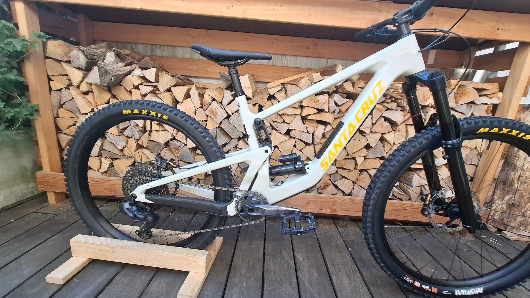 Santa Cruz Biciclette: Santa Cruz Bronson C 4.1 AXS – Usato da Winterthur venduto da ForcaBarca 1