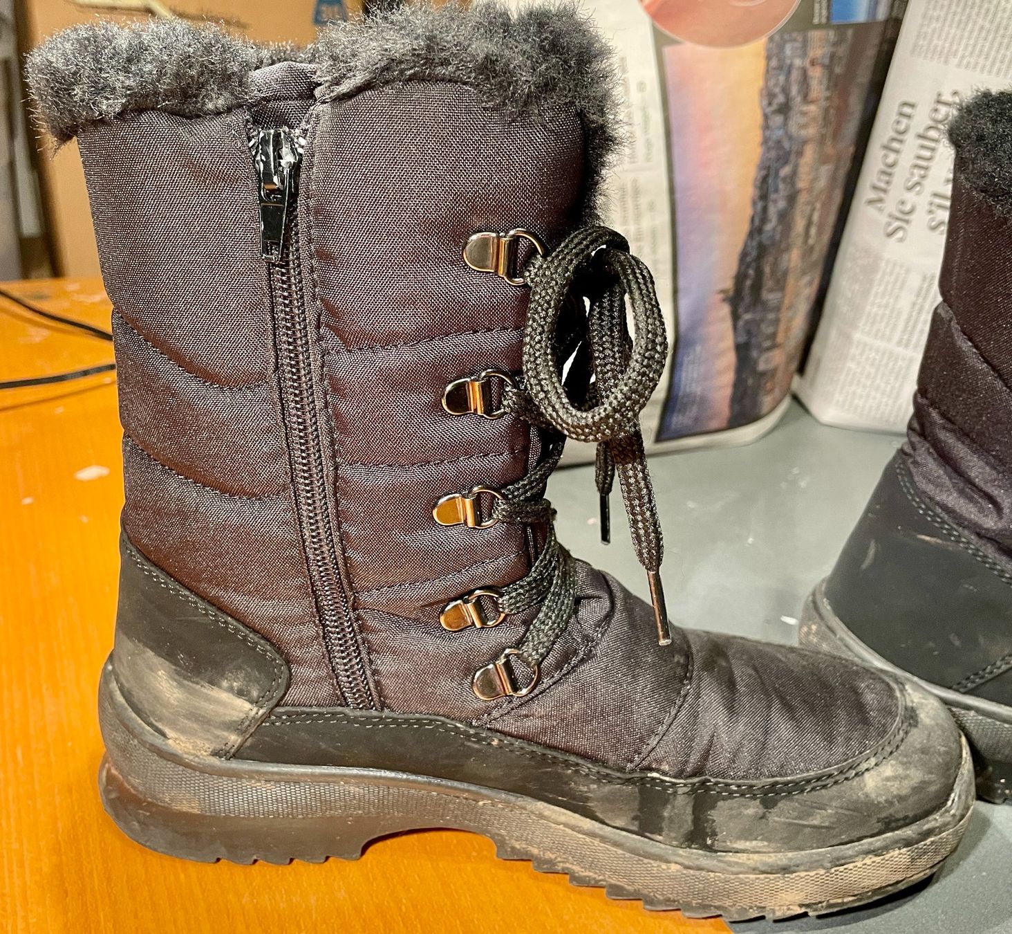 Scarpe da donna: dicke schwarze Winterstiefel Gr. 37 – Usato da Neuendorf venduto da Knopfi 3