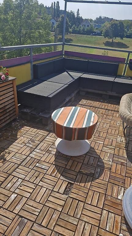 Tavoli: Garten launge mit kleine tisch – Usato da Windisch venduto da elm_5tmf 1