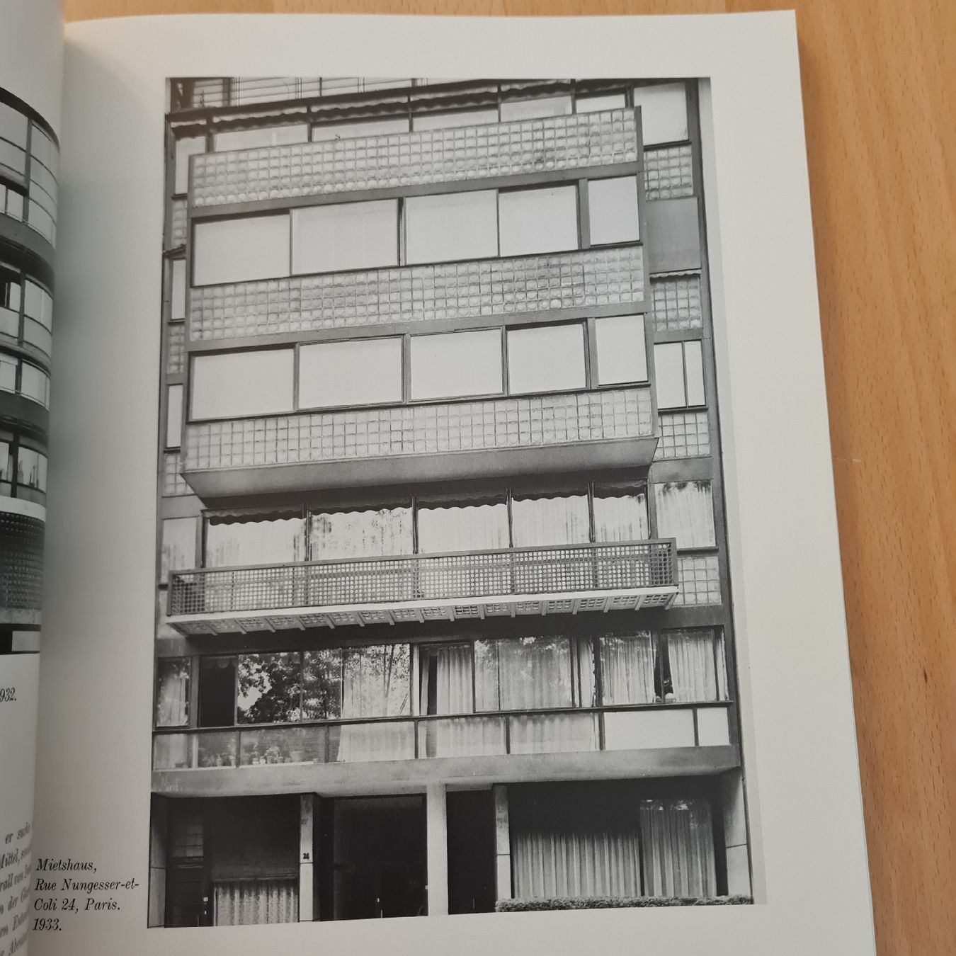 Livres: Werke Le Corbusier – D'occasion à Basel par Piscosour01 5