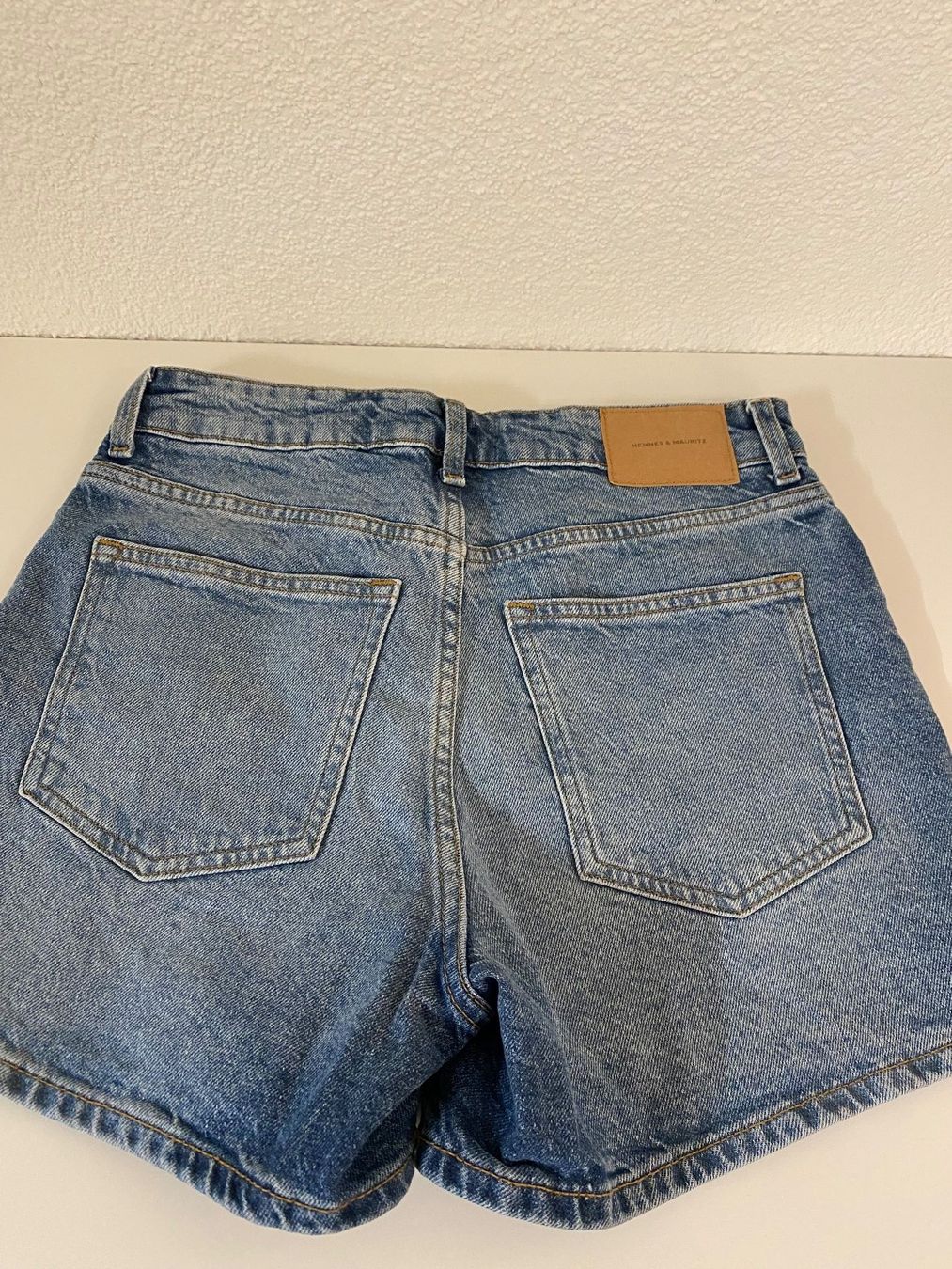 H&M Jeans: Jeans Shorts, H&M, Gr. 36 – Nuovo (secondo la descrizione) da Biberstein venduto da Miana2 2