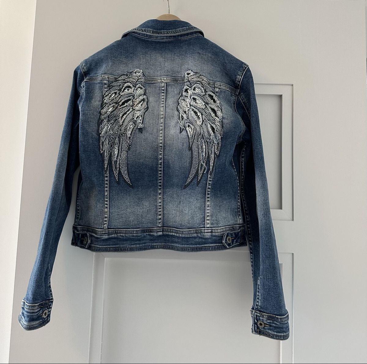 Giacche: Denim Jacket with Angel Wings – Usato da Zürich venduto da juz_2t2j