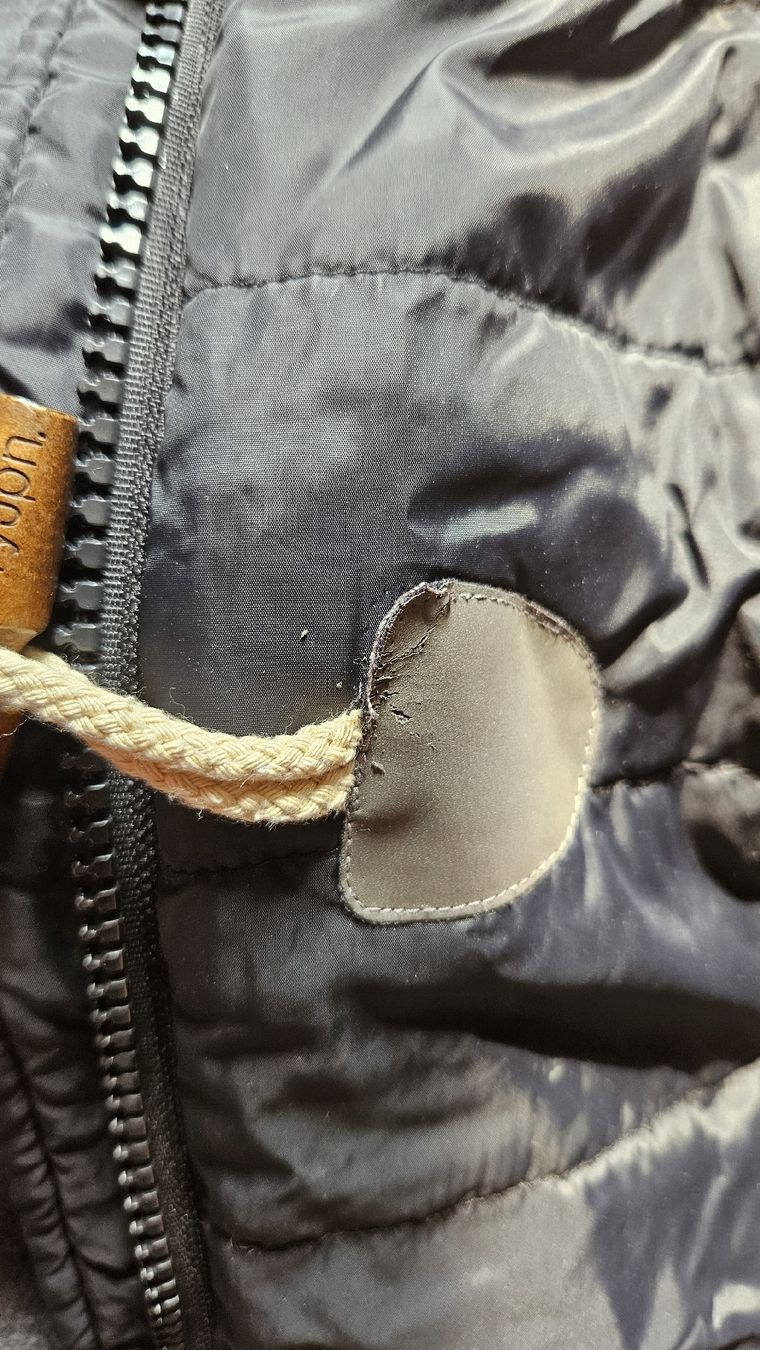 Gilets & Westen: Superdry Steppweste  Grösse S mit Kapuze  – Gebraucht aus Feusisberg von Rosy8835 2