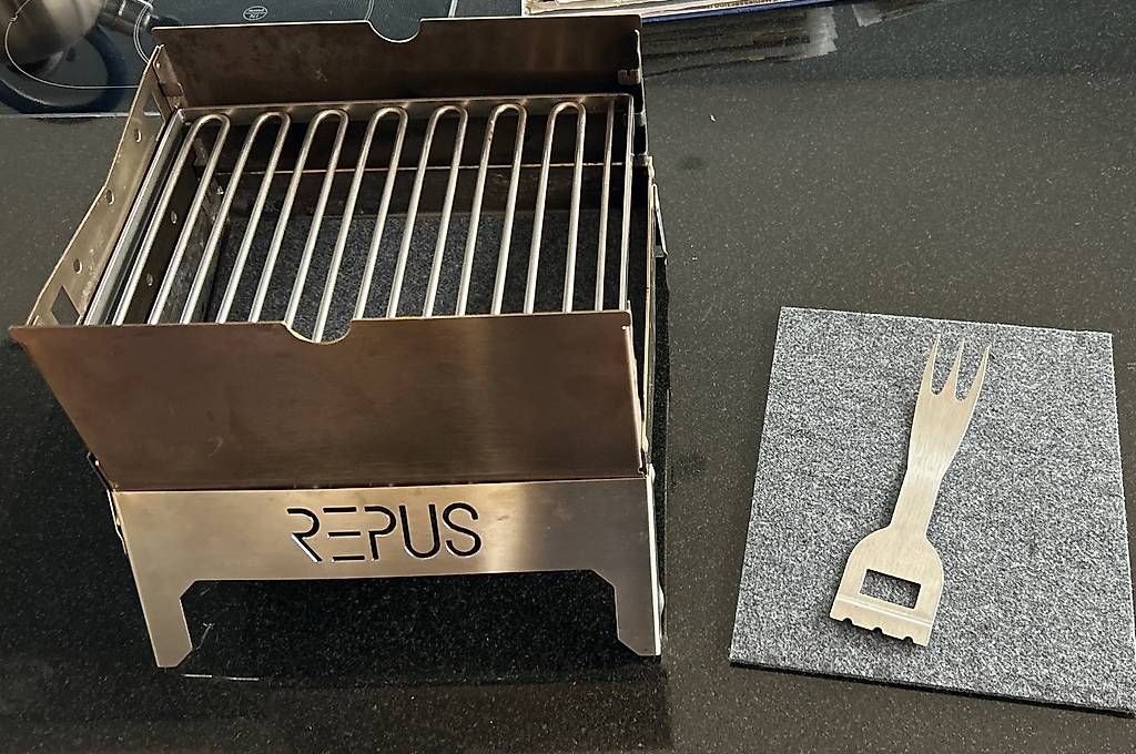 Griglie: UMU Grill von Repus – Nuovo (secondo la descrizione) da Güttingen venduto da Tg_135367 1