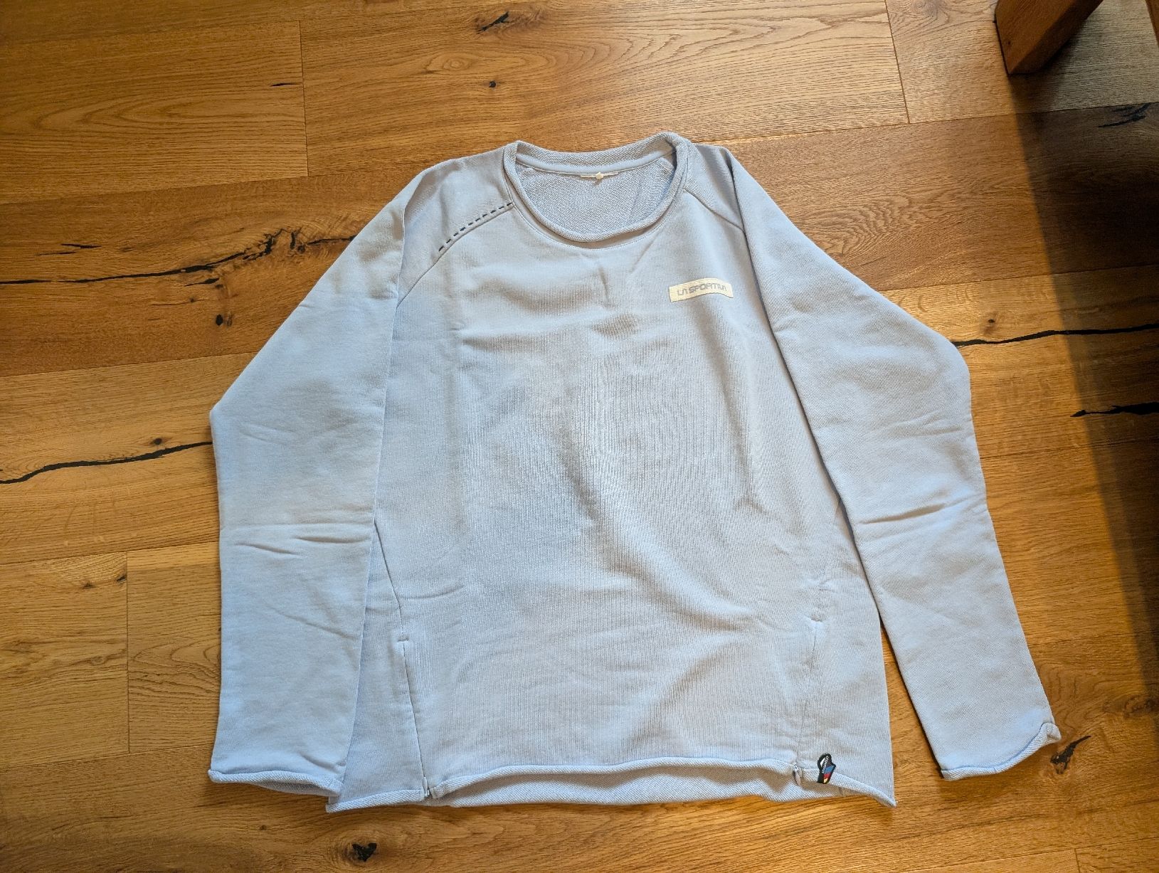 La Sportiva Pullover & Sweatshirts: La Sportiva Pullover Hellblau, Grösse L, Top Zustand! – Gebraucht aus Walenstadt von Dorinka