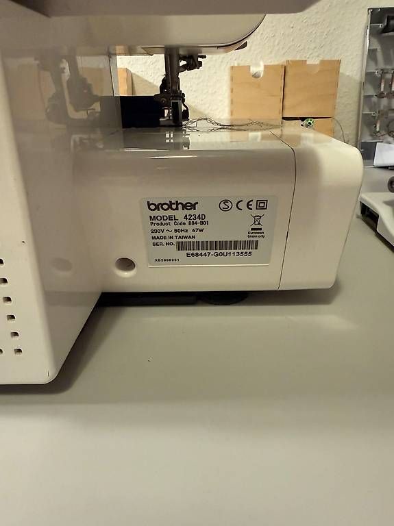 Brother Macchine da cucire: Brother Overlocker 4234D – Usato da Zürich venduto da StudioQuirine 3
