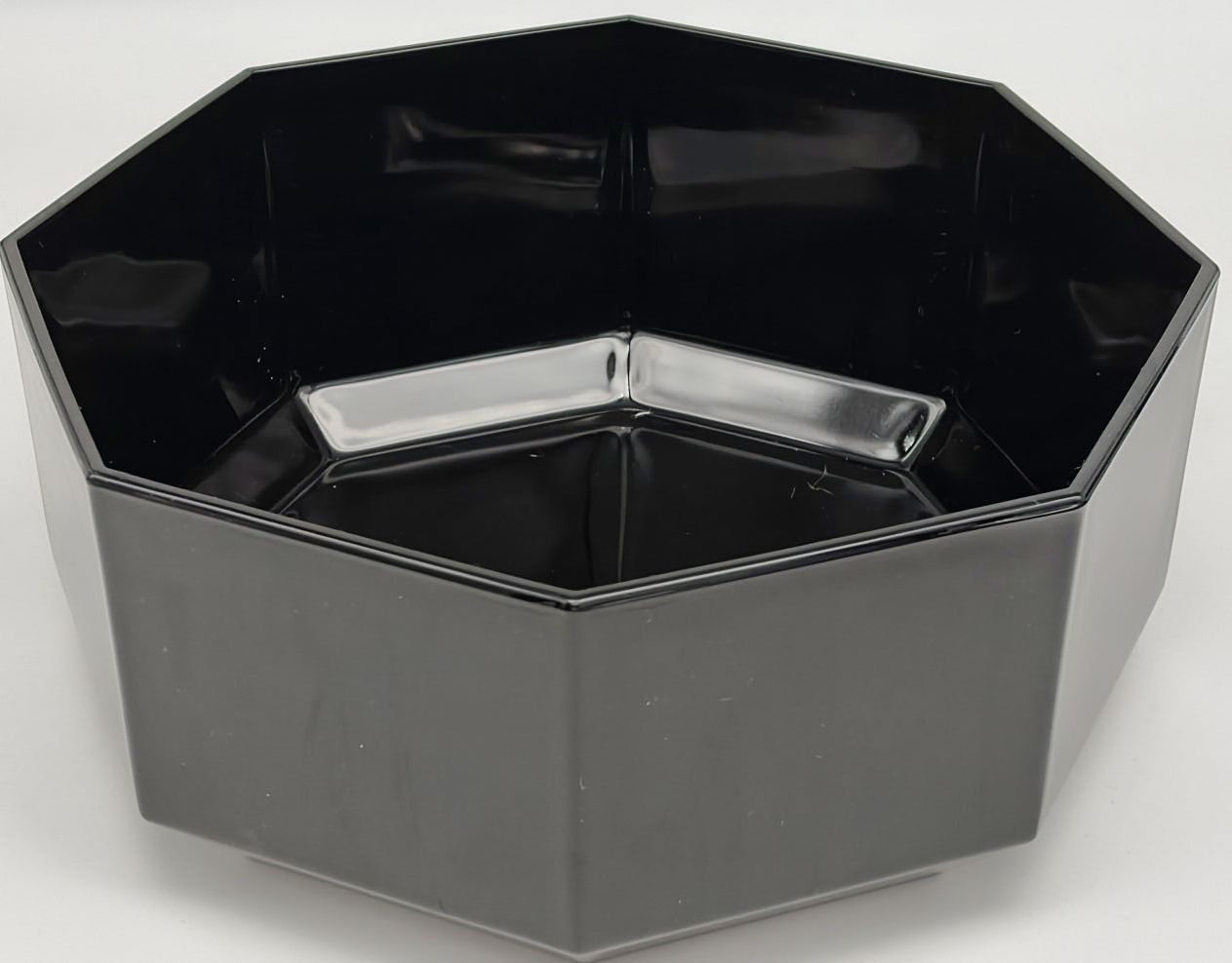 Arcoroc Set di piatti: Arcoroc Geschirr Set, achteckig, schwarz – Usato da Dietlikon venduto da VintageStudioZurich 2