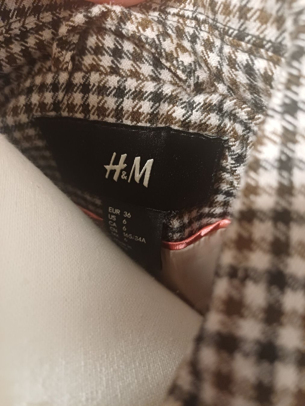 H&M Vestes: Blazer Hahnentrittmuster Gr 36 – D'occasion à La Punt Chamues-ch par Aniram87 2