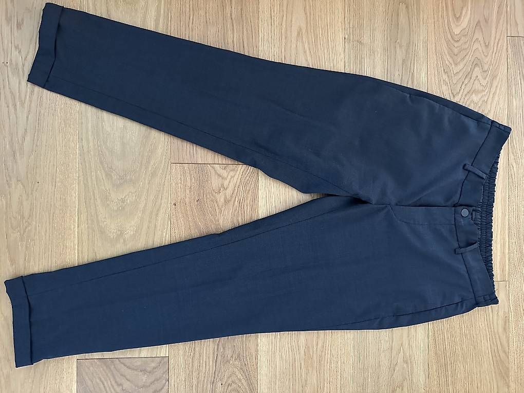 Massimo Dutti Hosen: Massimo Dutti Stoffhosen 32 – Gebraucht aus St. Gallen von iva_yxh2