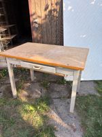 Charmanter Vintage-Küchentisch / Werkbank