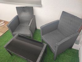 2 Rattan Sessel mit Tisch