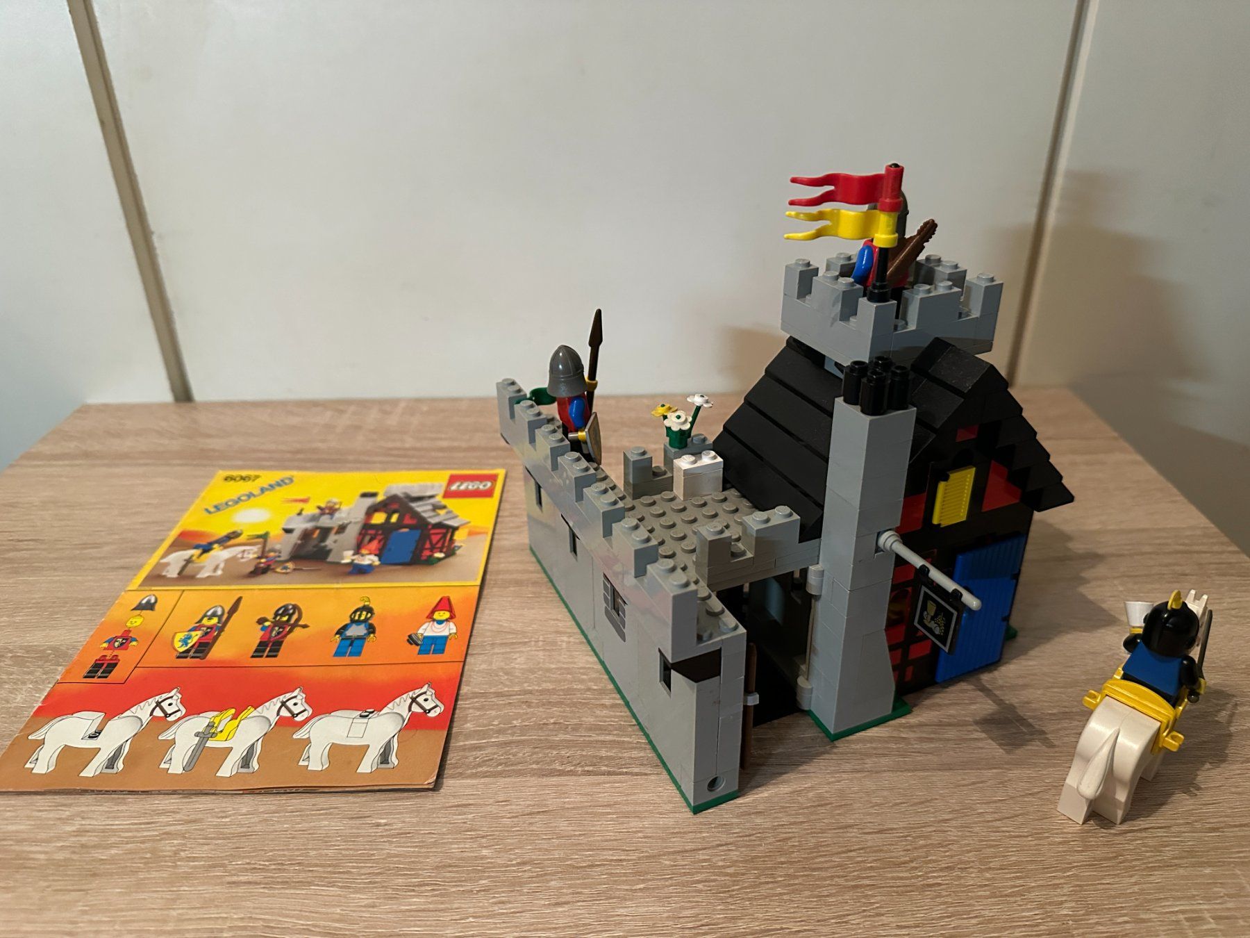 Lego Baukästen: LEGO Ritter 6067 Guarded Inn – Gebraucht aus Basel von Don-Angel 2