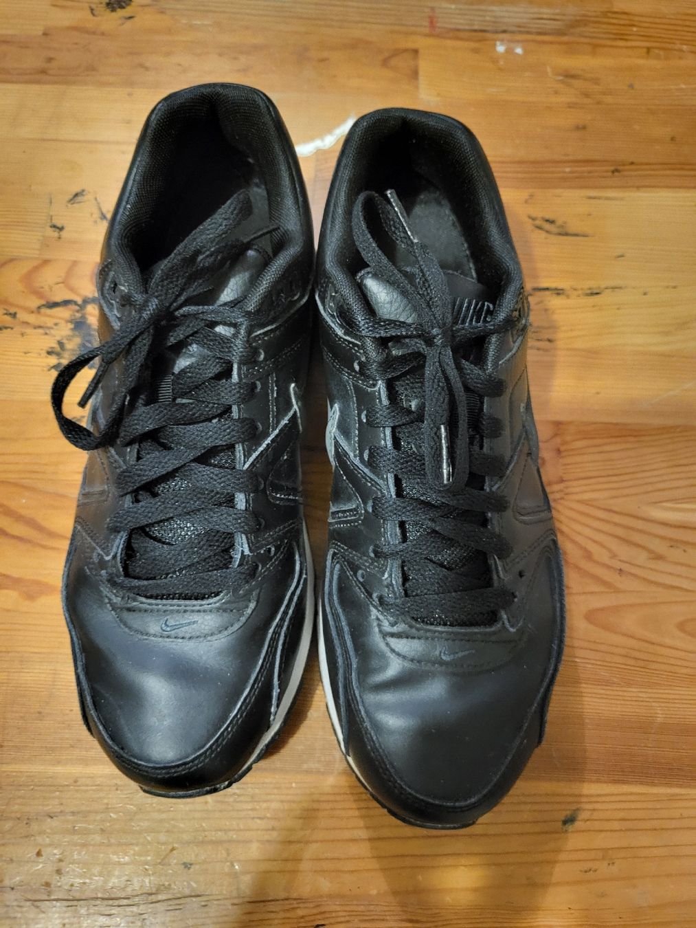 Nike Scarpe da uomo: Nike Air Max Command Leder Gr.42.5 – Usato da Würenlingen venduto da Brotaufstrich 1