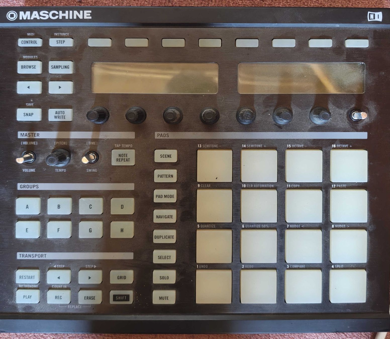 Native Instruments Strumenti musicali: Native Instruments Machine – Usato da Goldingen venduto da ben_5gdx
