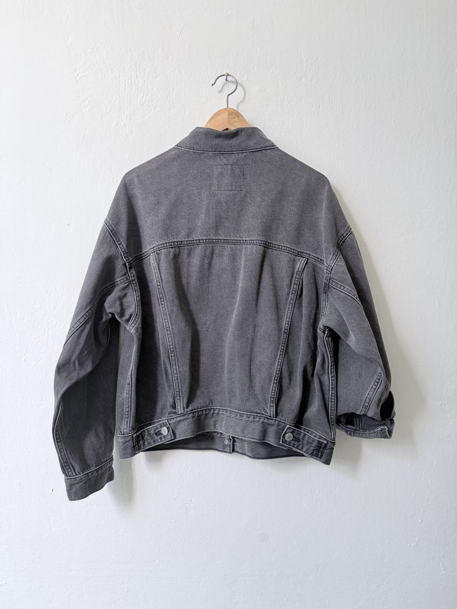 Levi's Jacken: Levi's Jeansjacke grau Grösse M  – Gebraucht aus Basel von A-Z-B 2