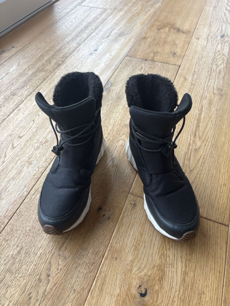 Schuhe für Jungen: Winterboots Gr. 36, schwarz, gefüttert – Gebraucht aus Wilen b. Wil von b-mountain