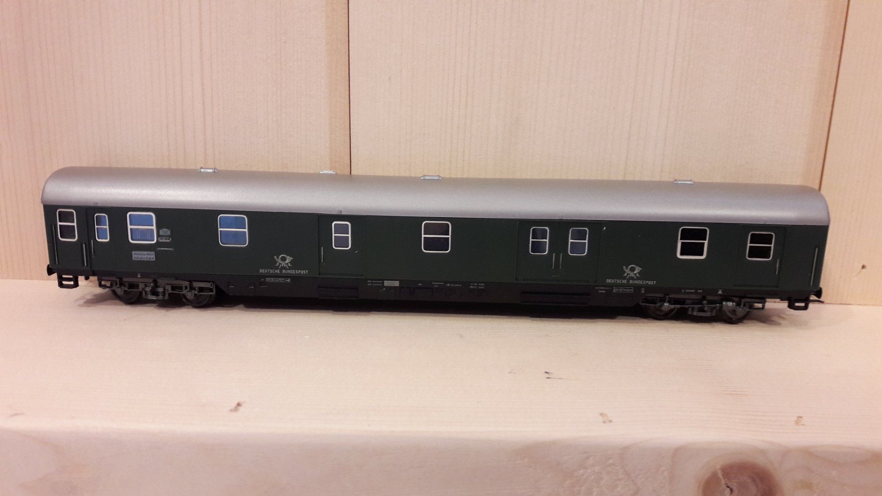 Modellini di ferrovie: Röwa HO DC : DB fourgon poste 4 essieux – Usato da Buttes venduto da Cafe2005 1