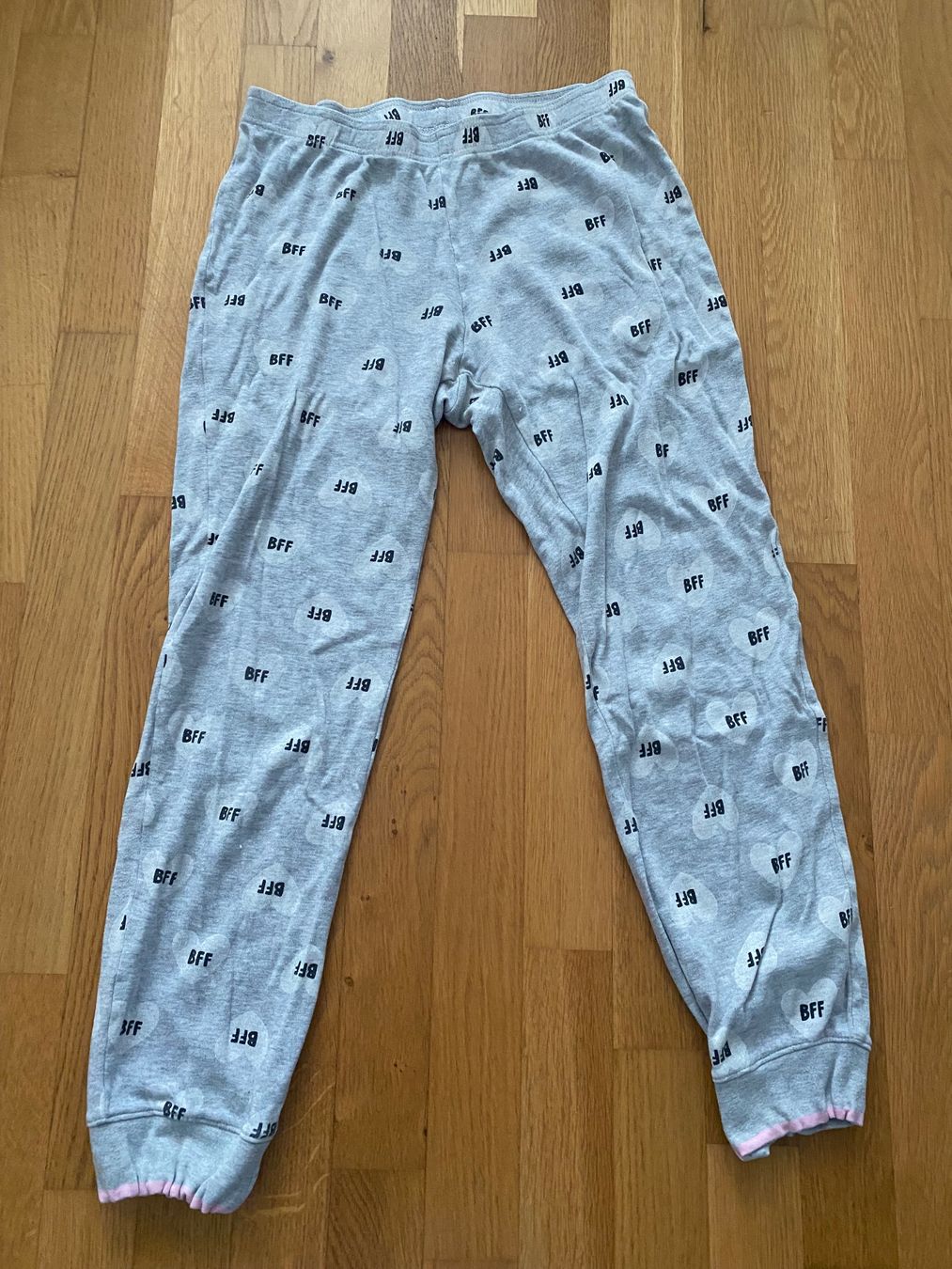 H&M Pyjamas: Pyjama Hose Mädchen "BFF" – D'occasion à Riedholz par emm_22qn