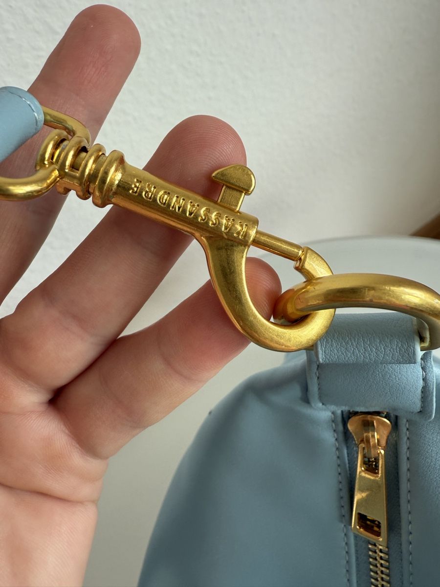 Sandro Borse da donna: Sac en cuir bleu de CASSANDRE PARIS – Usato da Cressier FR venduto da Kvito4ka 5