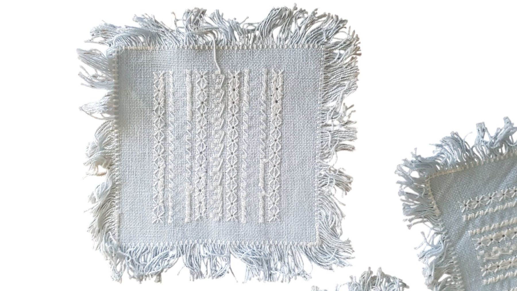 Untersetzer: Untersetzer Stickerei Textil antik – Gebraucht aus Mörschwil von wunderkiste44 1