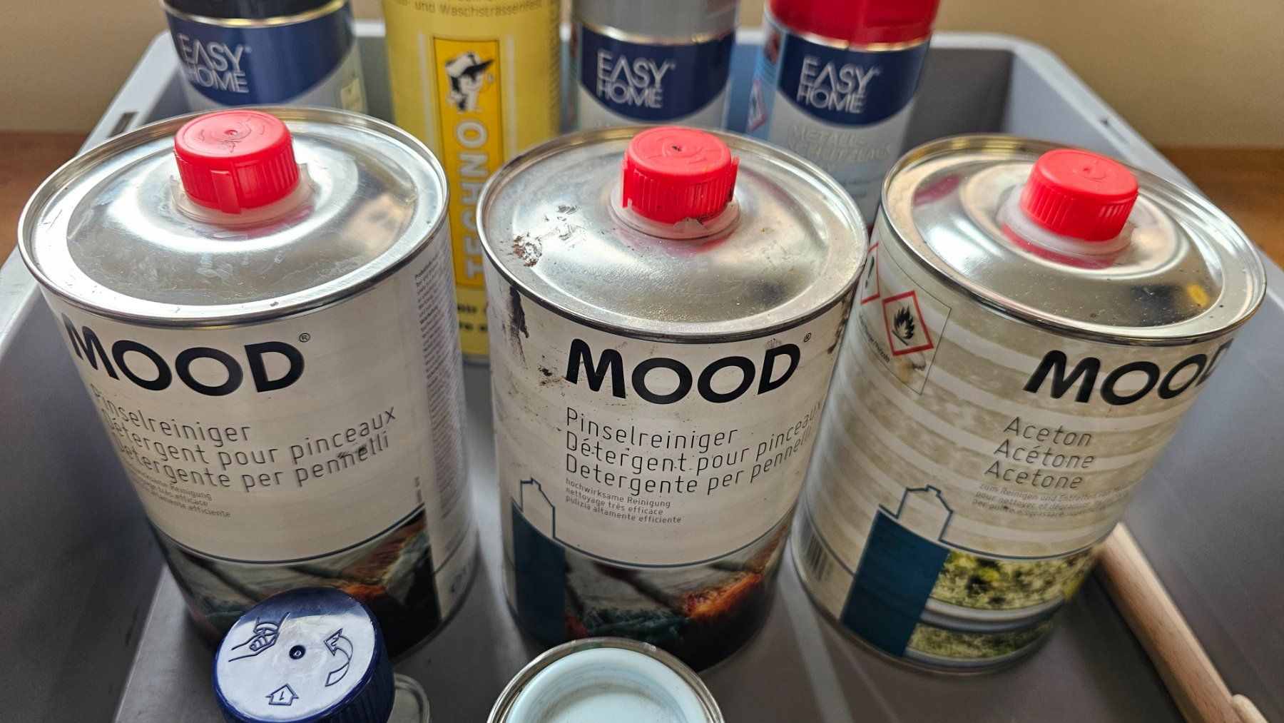 Peintures: Posten mit div. Maler/Heimwerkerbedarf – D'occasion à Diessenhofen par Osio 2