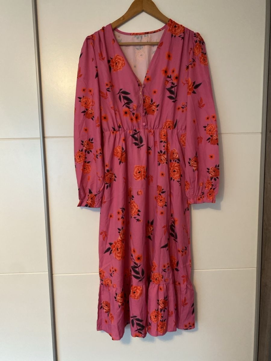 Vestiti: Kleid langarm Grösse M Blumenmuster – Usato da Alpnach Dorf venduto da melbb