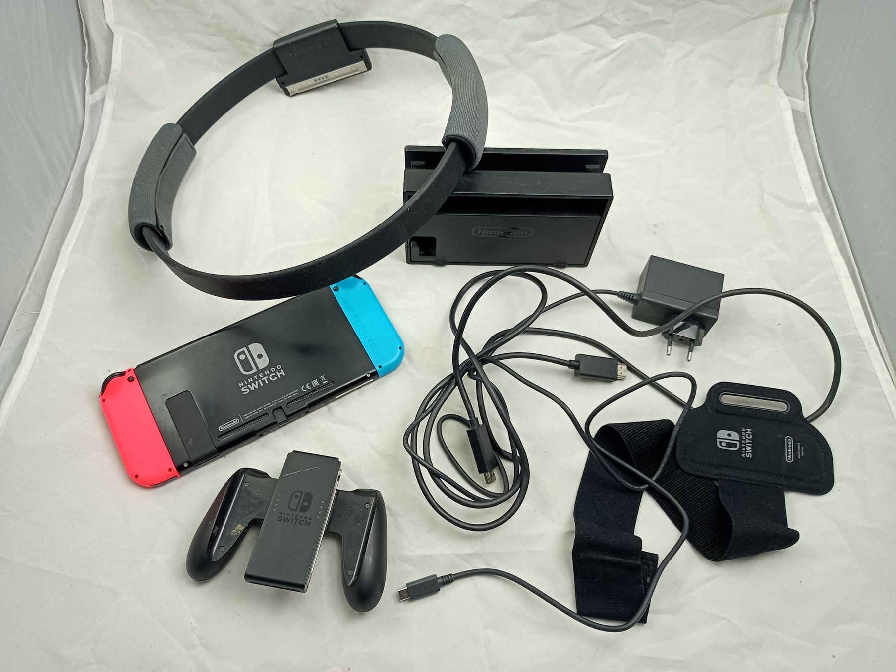 Console: Nintendo Switch Konsole Bundle – Usato da Buchs AG venduto da SellAndBuyX 1