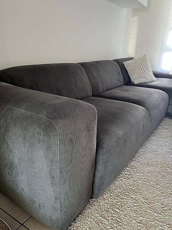 Divani: Cord Sofa dunkelgrau - guter Zustand – Usato da Langwiesen venduto da vivian-w 1
