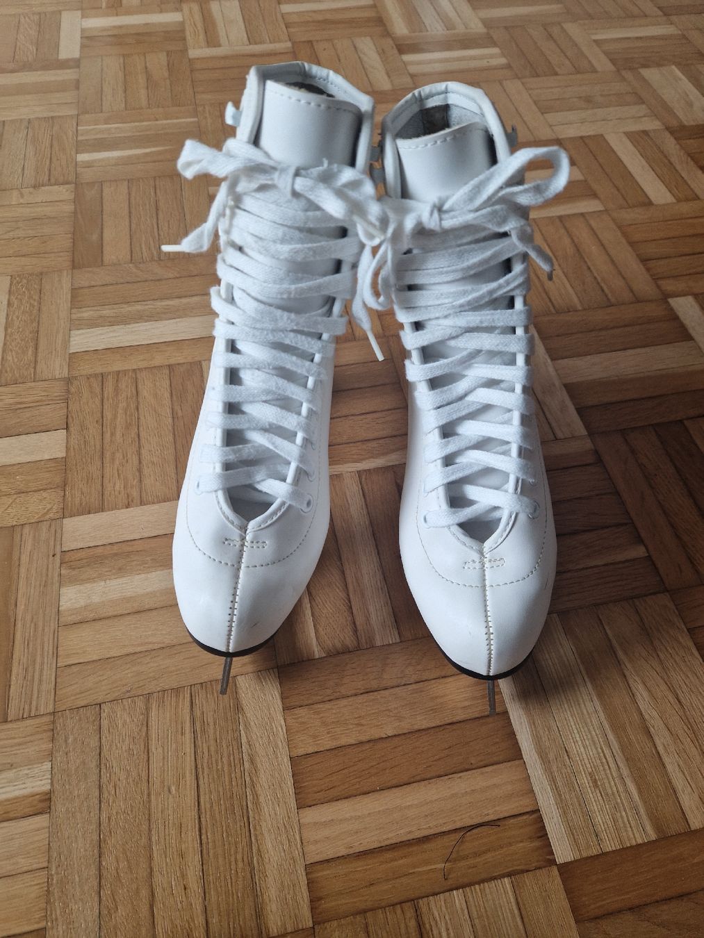 Schlittschuhe: Schlittschuhe, weiss in Grösse 36 – Gebraucht aus Frauenfeld von Kimbeli 1