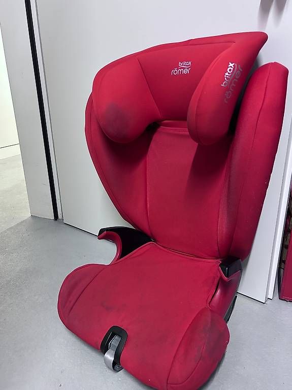 Britax Römer Seggiolini per auto: Kindersitz Römer – Usato da Embrach venduto da zklub 2