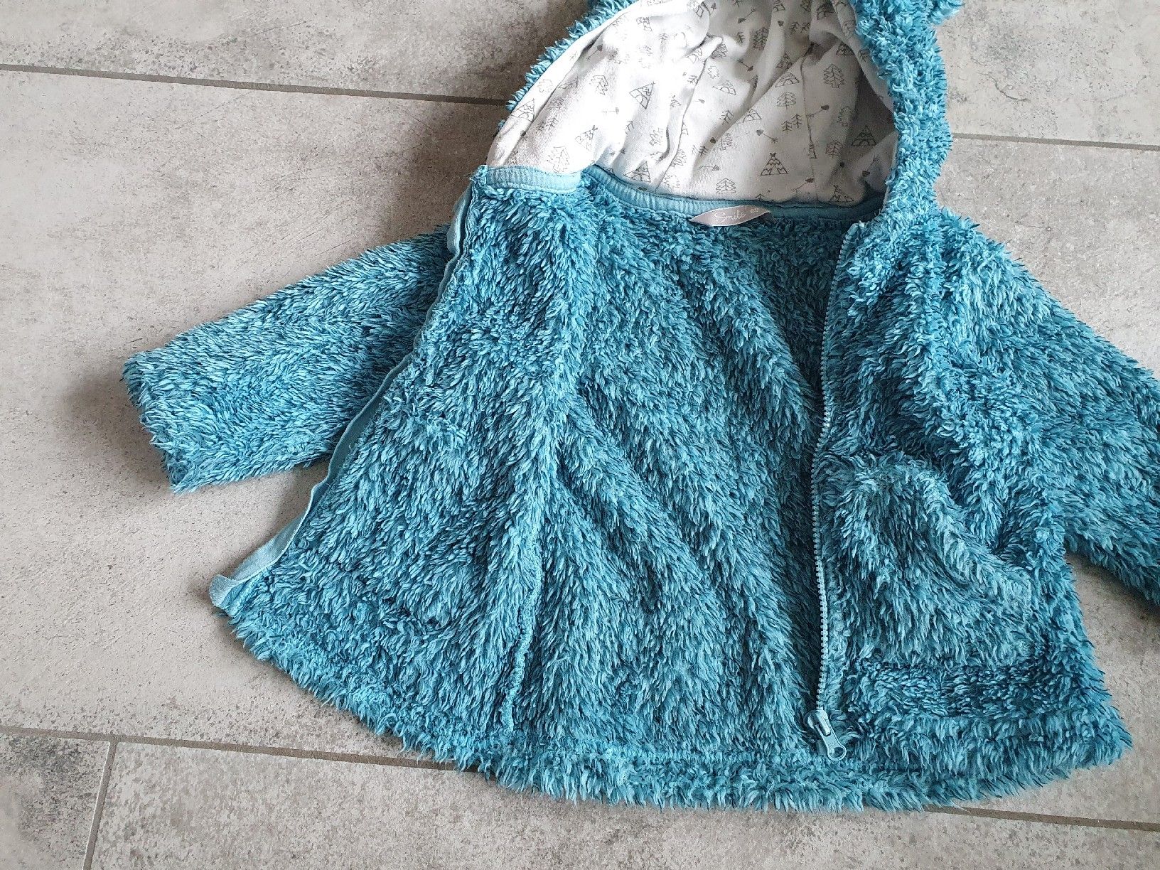 Maglioni & Felpe: Veste à capuche mi saison taille 68 – Usato da Le Noirmont venduto da Guiguiguette 2