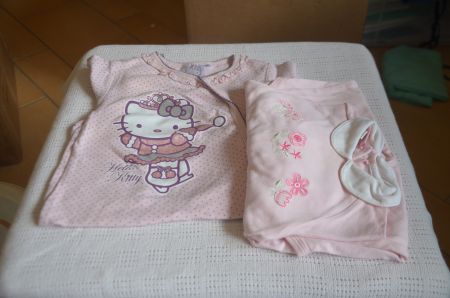 TAILLE 68 - 2 PIJAMAS