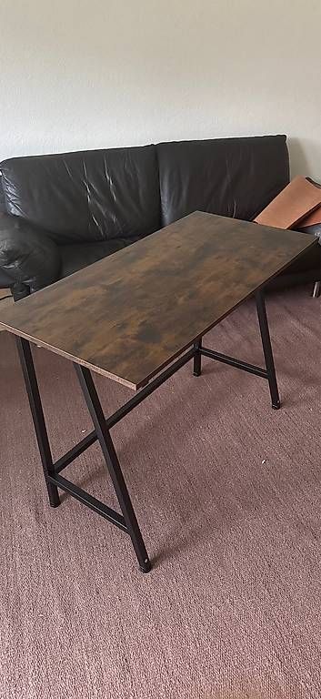 Schreibtische: Schreibtisch in Holzoptik – Neu und originalverpackt aus Kloten von Knudk