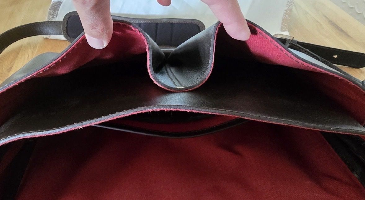 Borse: CRAVAR Full Leather messenger bag, espresso, red interior – Nuovo (secondo la descrizione) da La Tour-de-Peilz venduto da bma_s97h 5