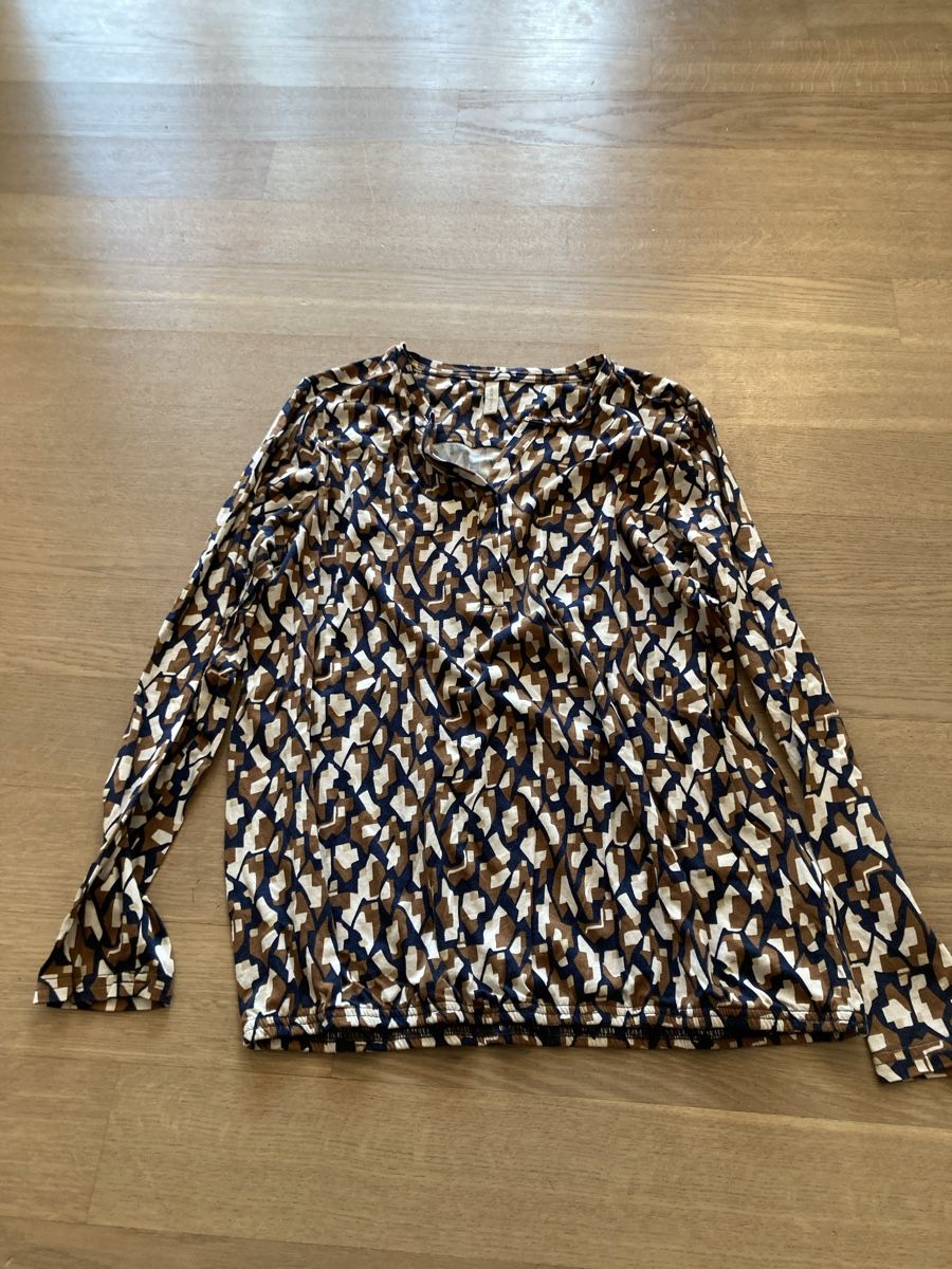 Pullover & Sweatshirts: Oberteil Pullover M – Gebraucht aus Gutenswil von Miania04