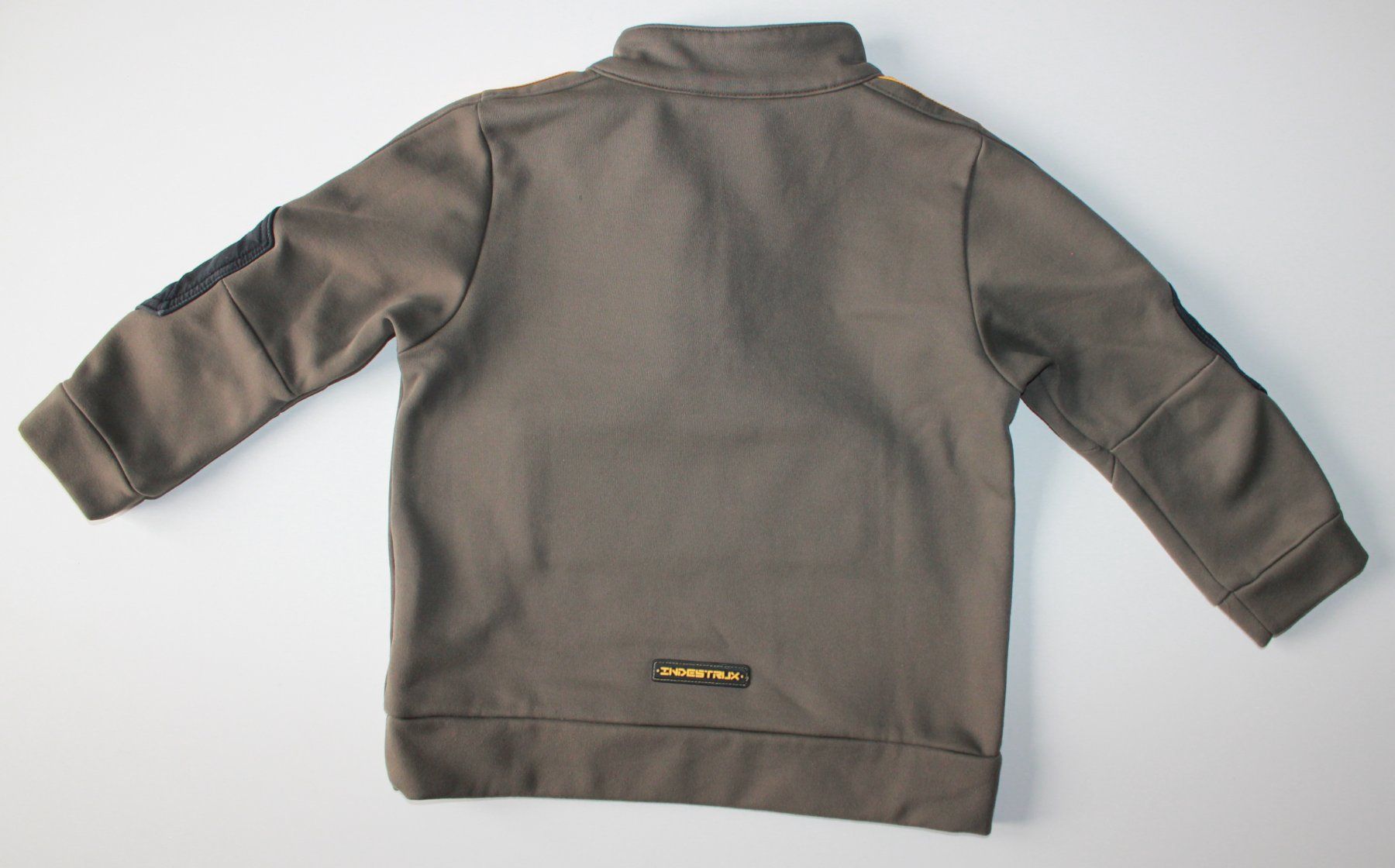 Adidas Giacche & Cappotti: Veste Adidas khaki   t. 110 – Usato da Peseux venduto da Gilloss 2