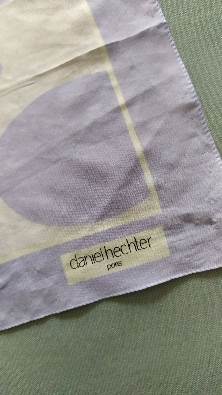 Foulards & écharpes: Foulard Daniel Hechter – D'occasion à Chezard St-Martin par Clocovale 1