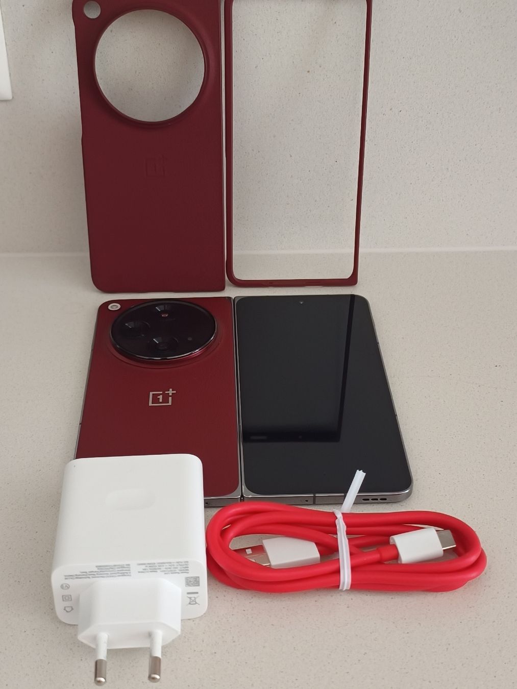 OnePlus Telefoni cellulari / Smartphones: OnePlus Open 1T – Nuovo (secondo la descrizione) da Lausen venduto da MegaValueCenter