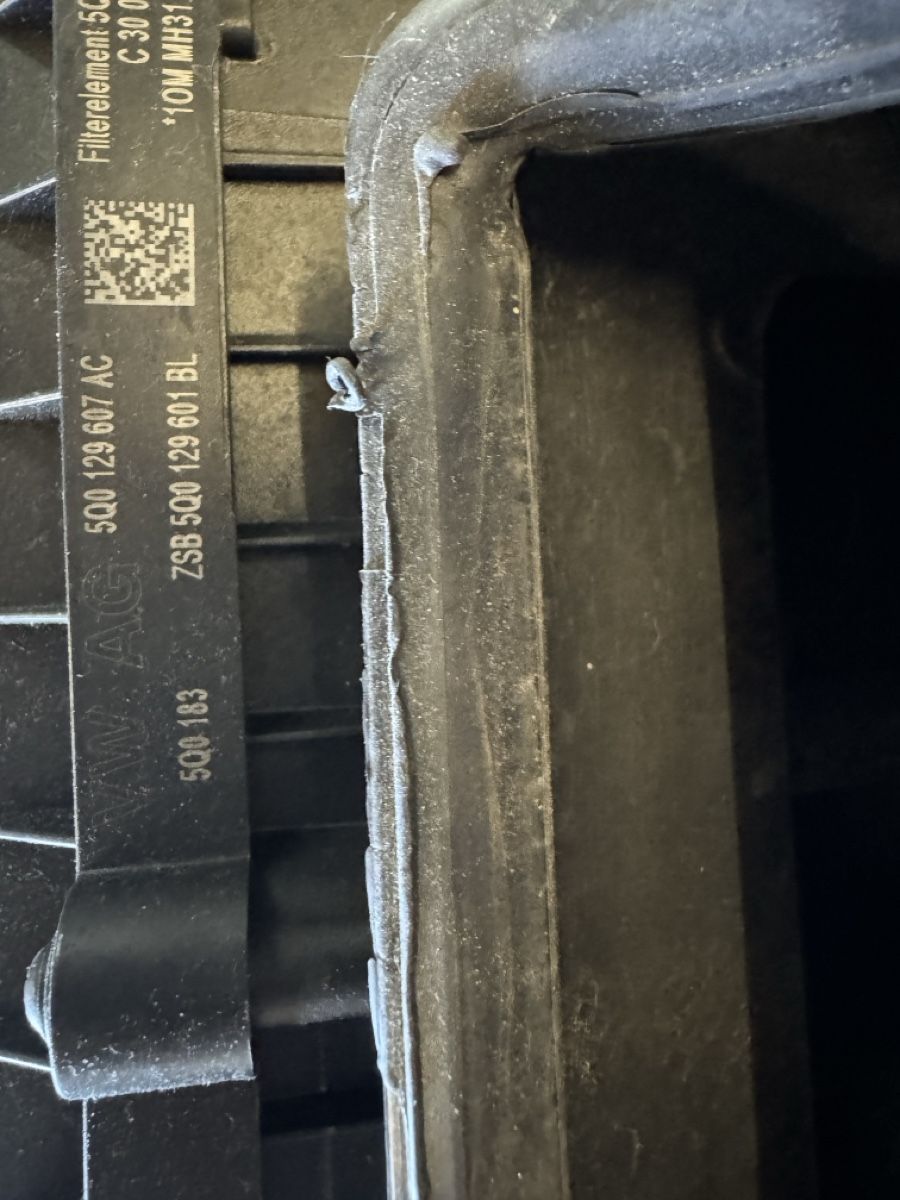 Audi Tutti pezzi di ricambio auto: Luftfilterkasten Audi S3 8V Facelift – Usato da Fraubrunnen venduto da aurelius5 3