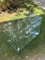 Glastisch / TV-Möbel auf Rollen
