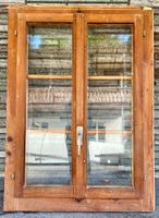 Altes Fenster Holz mit Sprossen, Einfachverglasung